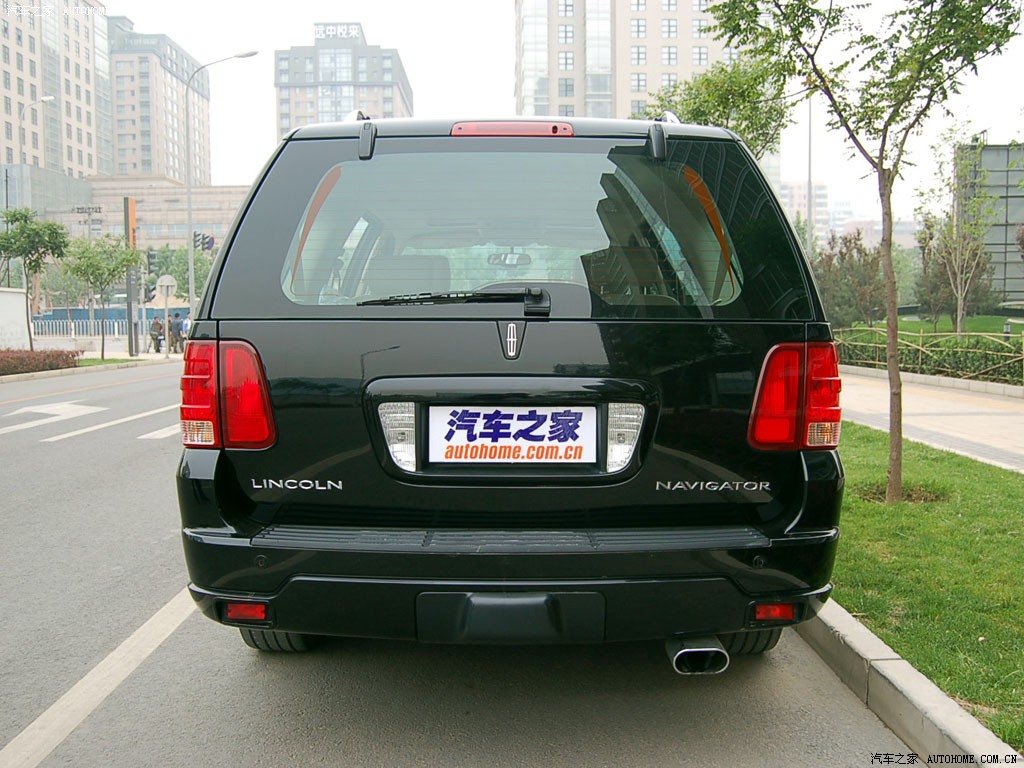 Lincoln Navigator 2025 — Внешний вид, фото 12