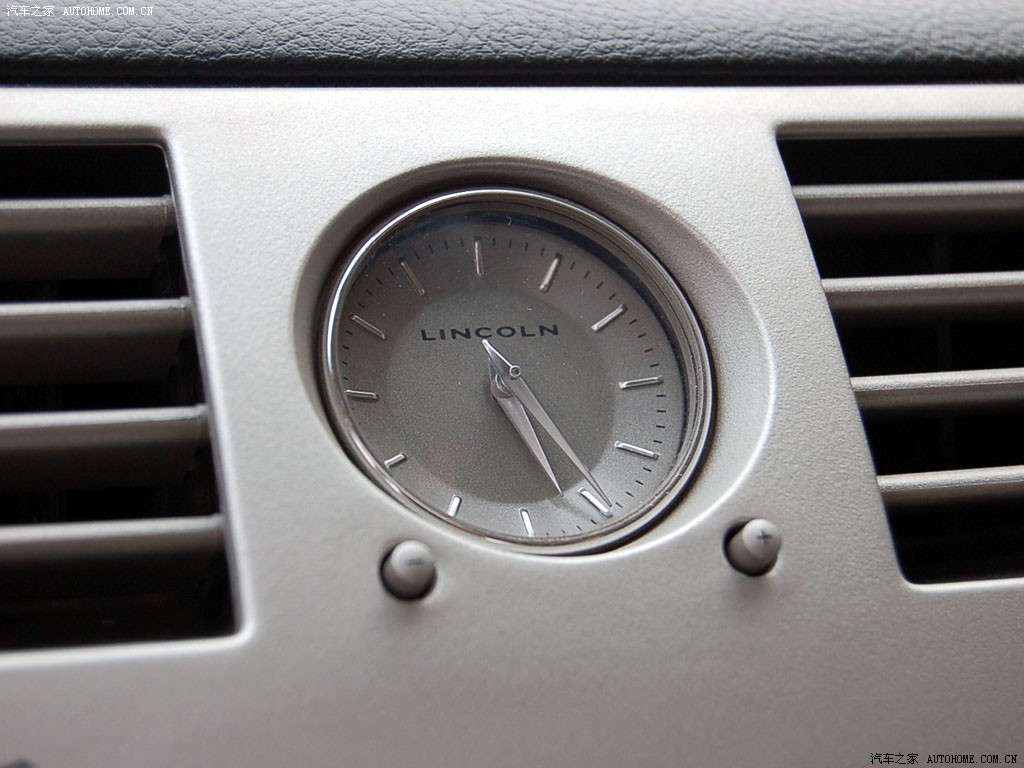 Lincoln Navigator 2025 — Салон, фото 6
