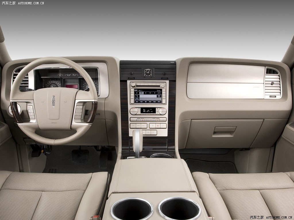 Lincoln Navigator 2025 — Салон, фото 16