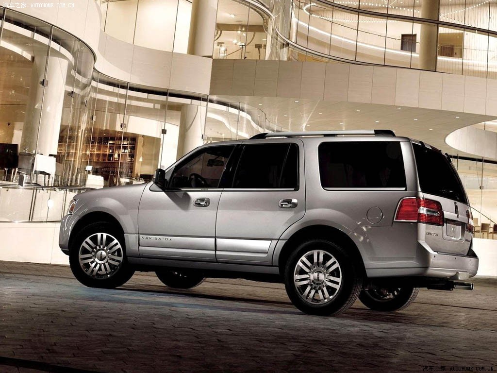 Lincoln Navigator 2025 — Внешний вид, фото 22