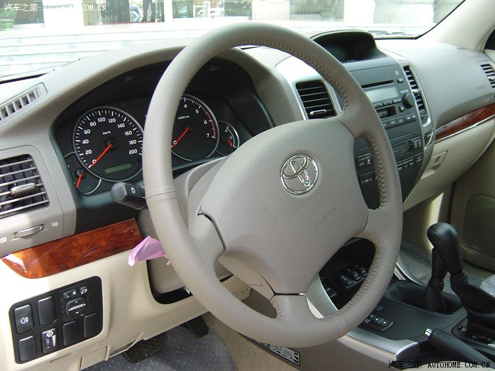 Toyota Prado 2026 — Салон, фото 4