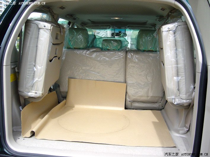 Toyota Prado 2026 — Сиденья и пространство, фото 6