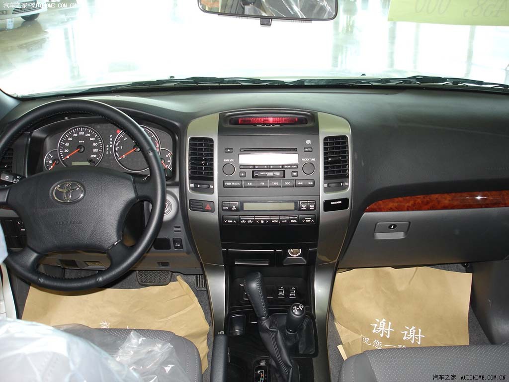 Toyota Prado 2026 — Салон, фото 8
