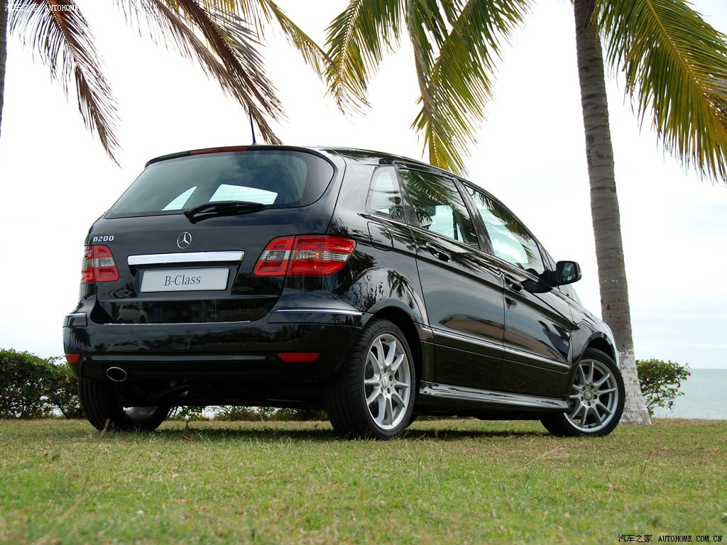 Mercedes-Benz B-Class 2022 — фото 15