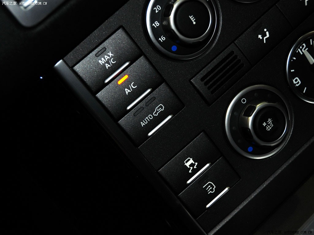 Land Rover Range Rover 2026 — Салон, фото 22