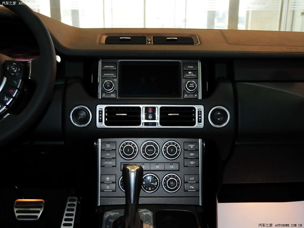 Land Rover Range Rover 2026 — Салон, фото 28