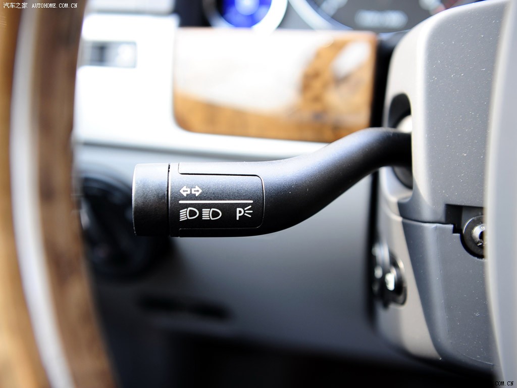 Volkswagen Touareg 2026 — Салон, фото 70