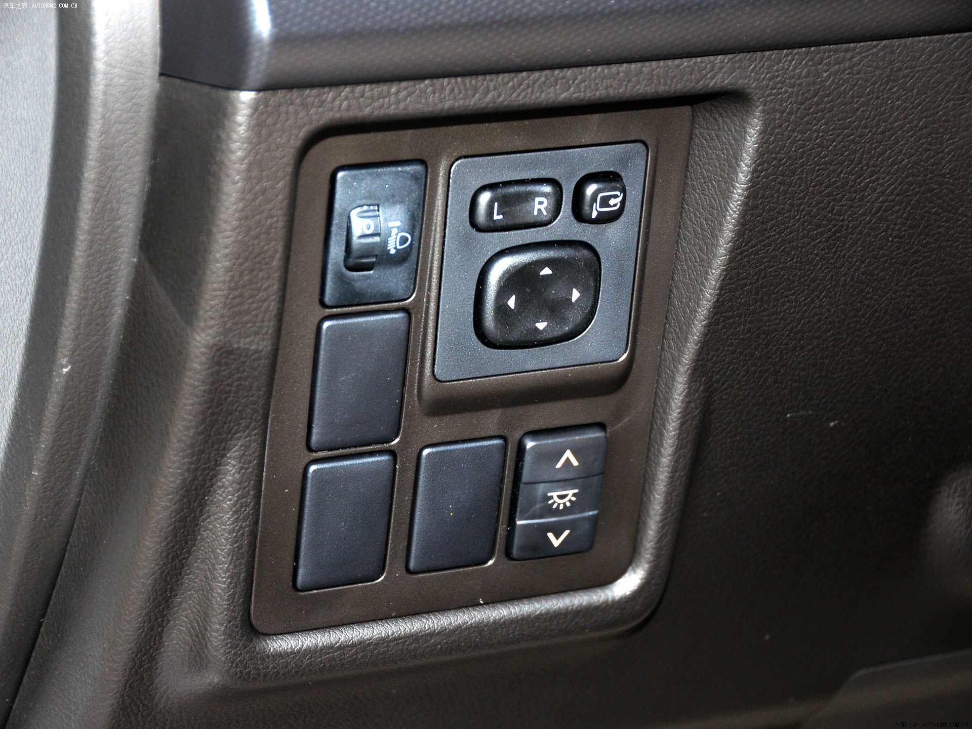 Toyota Prado 2026 — Салон, фото 53