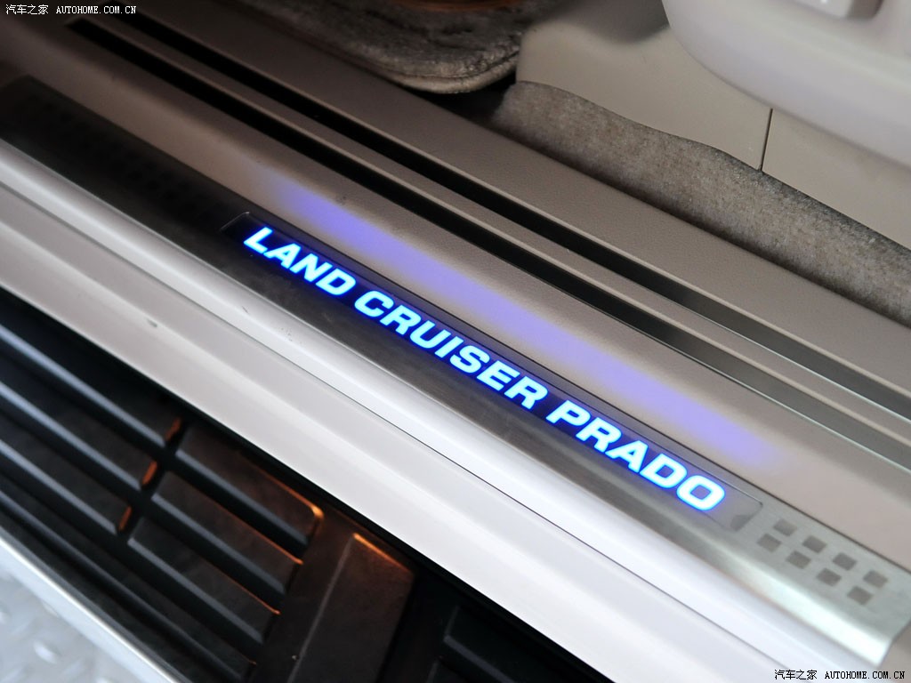 Toyota Prado 2026 — Сиденья и пространство, фото 35