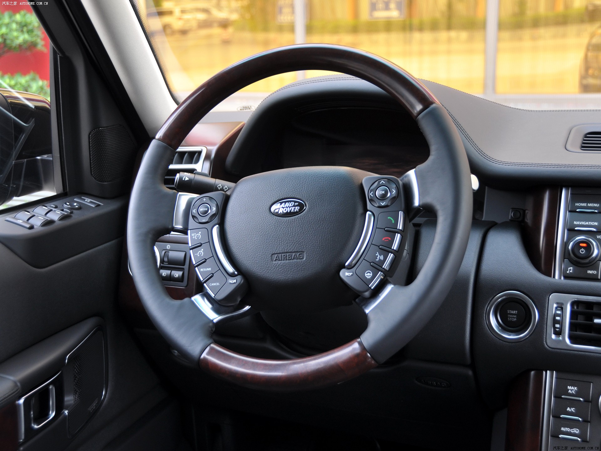 Land Rover Range Rover 2026 — Салон, фото 47