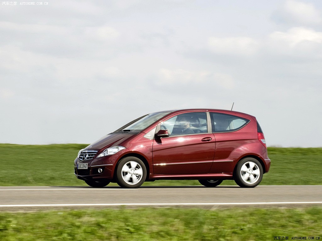 Mercedes-Benz A-Class 2022 — фото 14