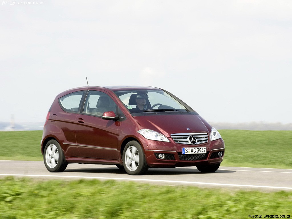 Mercedes-Benz A-Class 2022 — фото 15