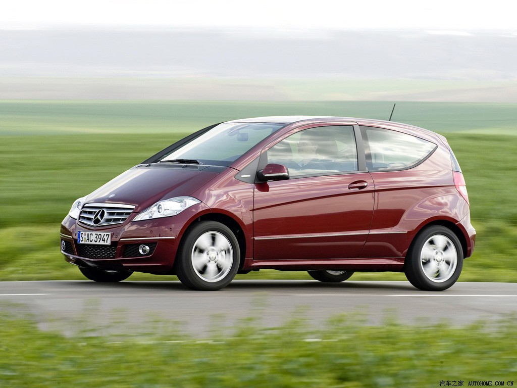 Mercedes-Benz A-Class 2022 — фото 16