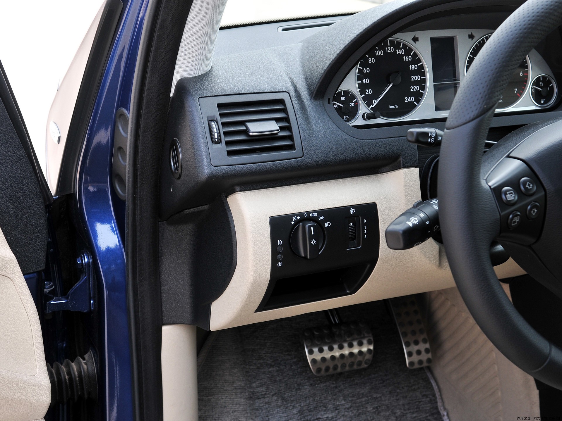 Mercedes-Benz A-Class 2022 — фото 113