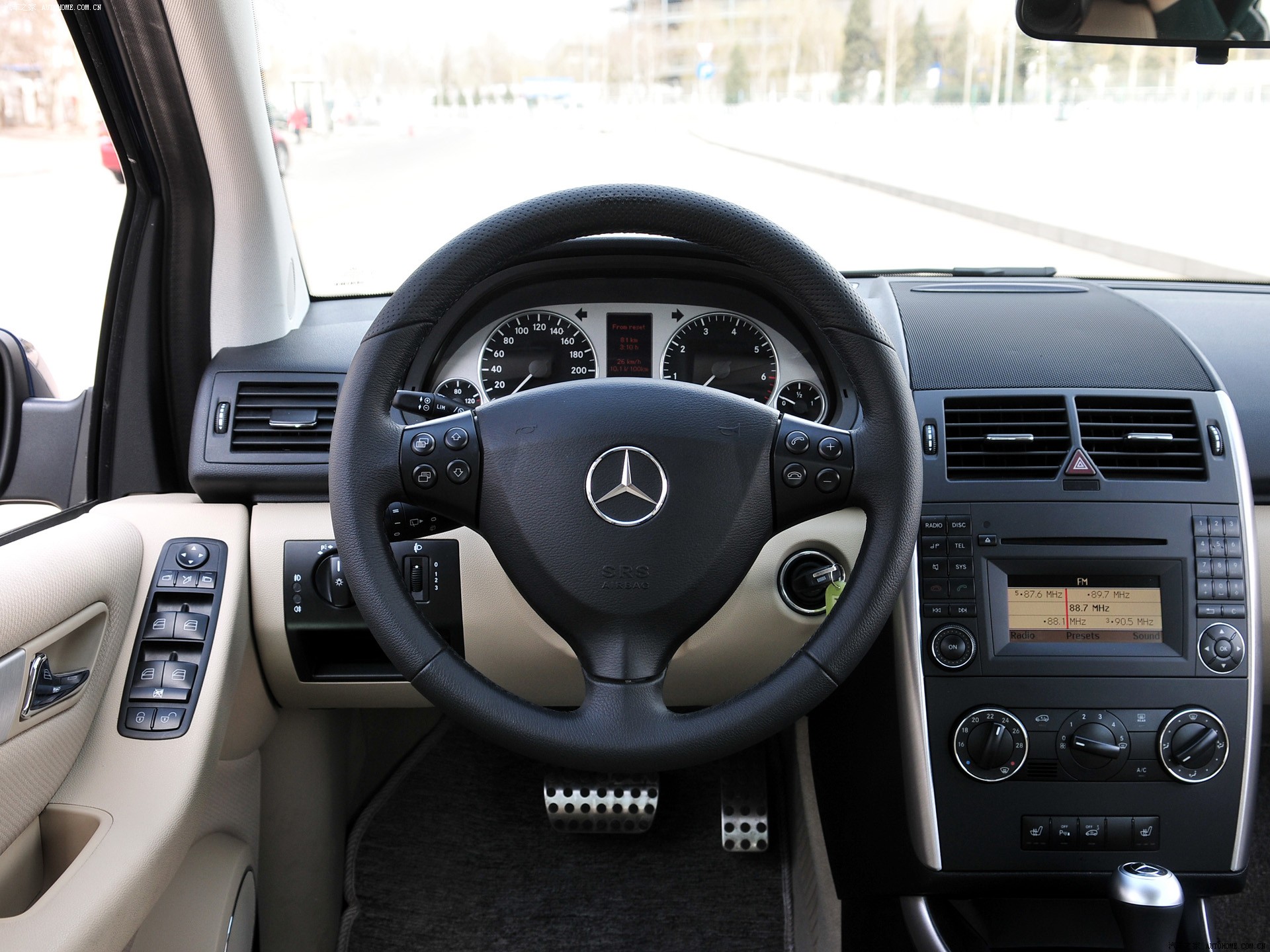 Mercedes-Benz A-Class 2022 — фото 120
