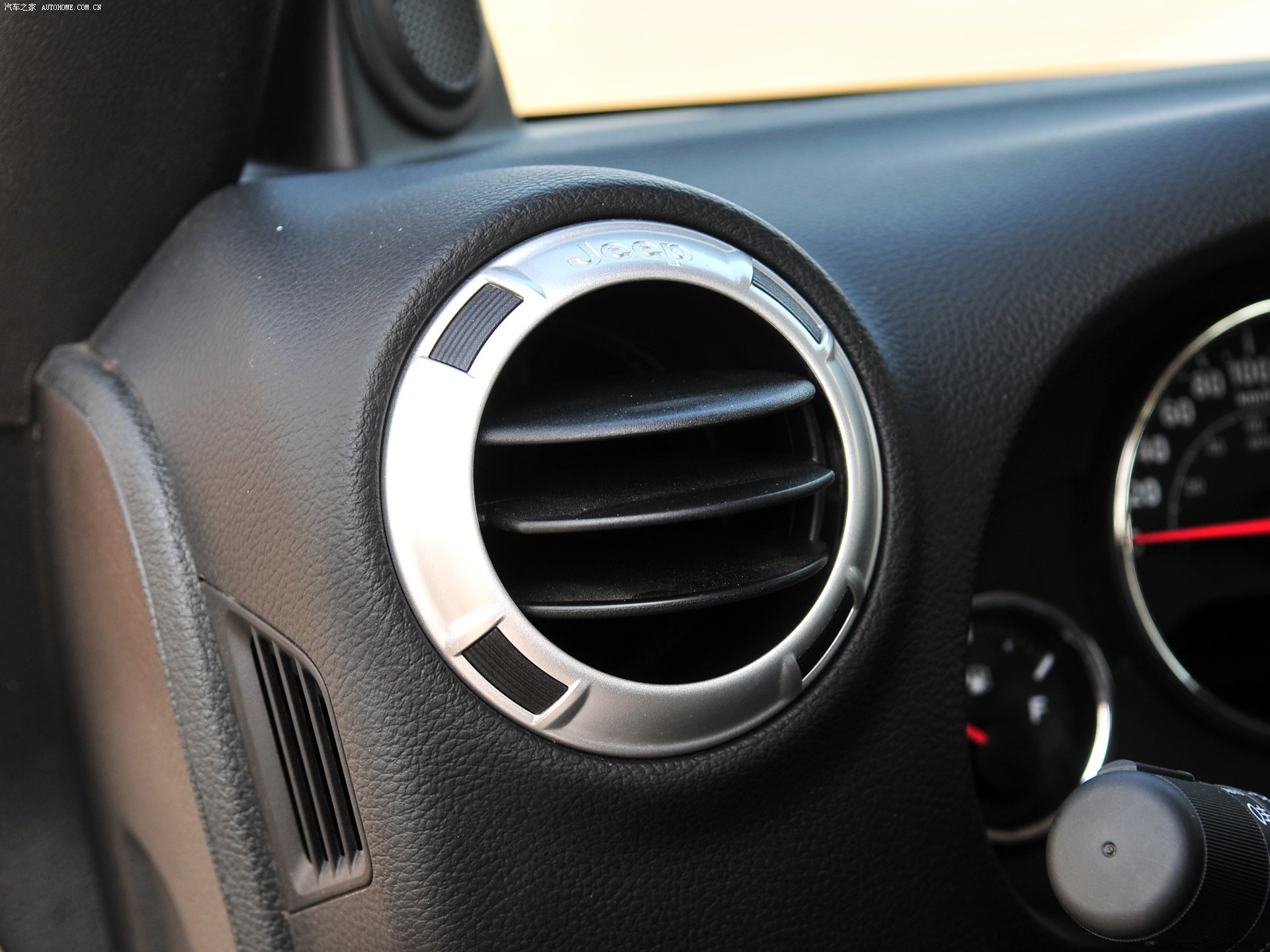 Jeep Wrangler 2026 — фото 150