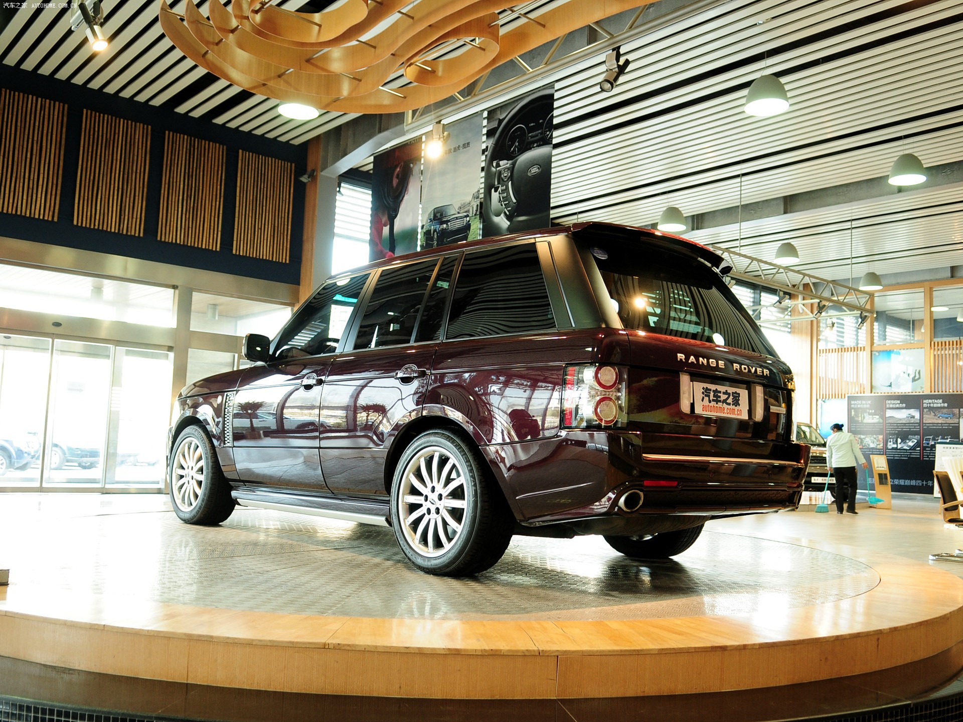 Land Rover Range Rover 2026 — Внешний вид, фото 57