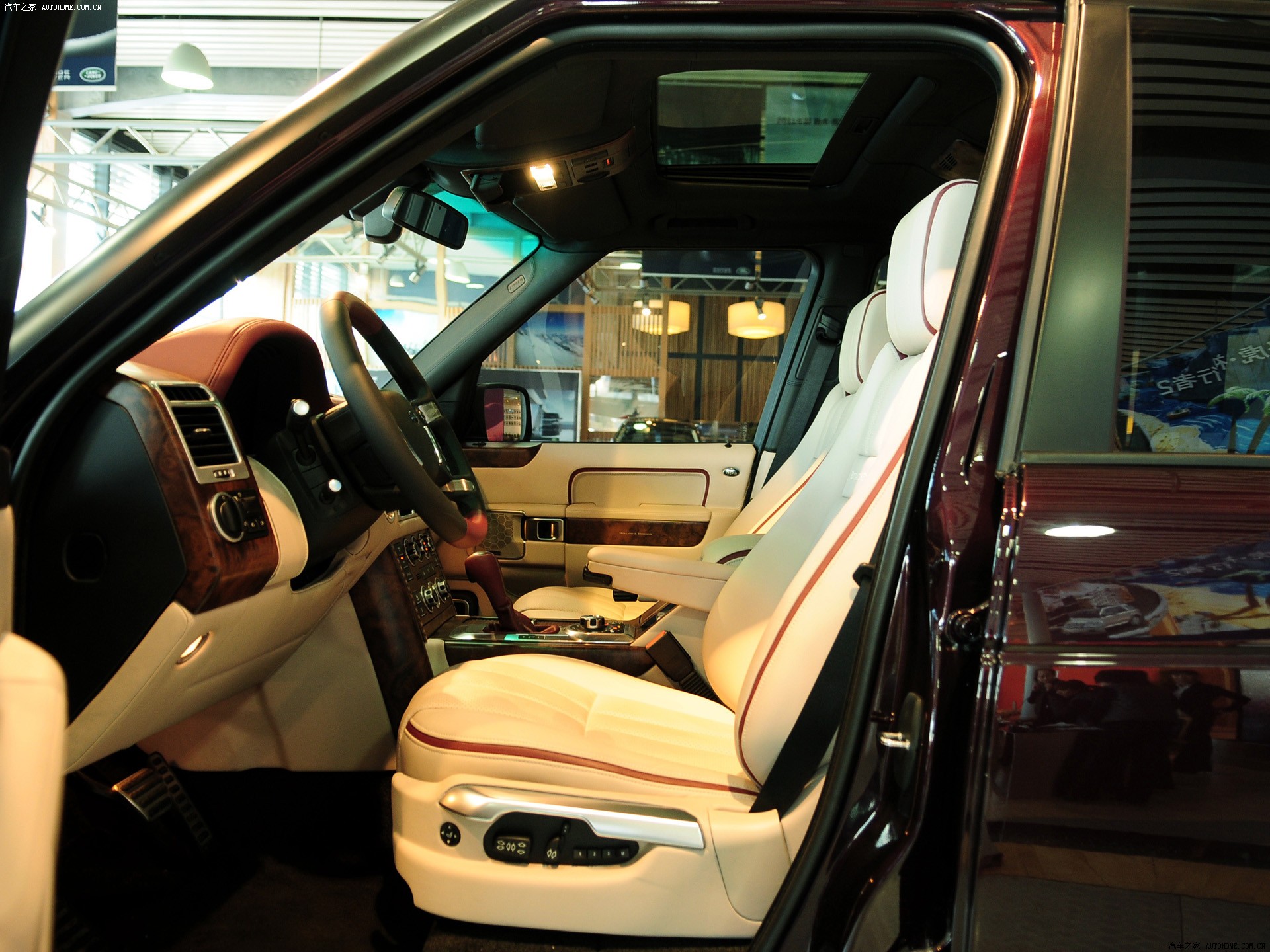 Land Rover Range Rover 2026 — Сиденья и пространство, фото 34