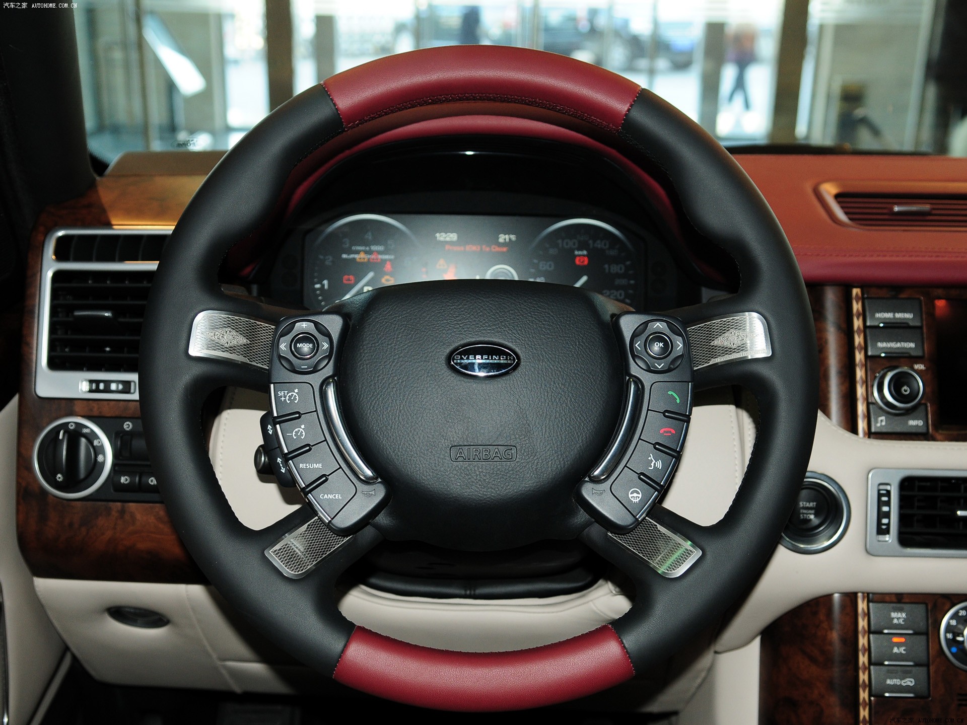 Land Rover Range Rover 2026 — Салон, фото 37