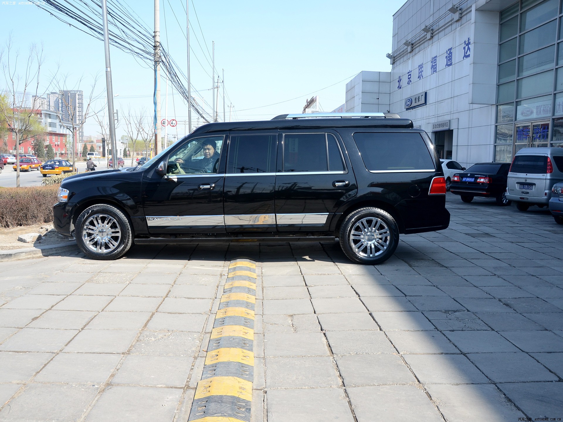 Lincoln Navigator 2025 — Внешний вид, фото 27