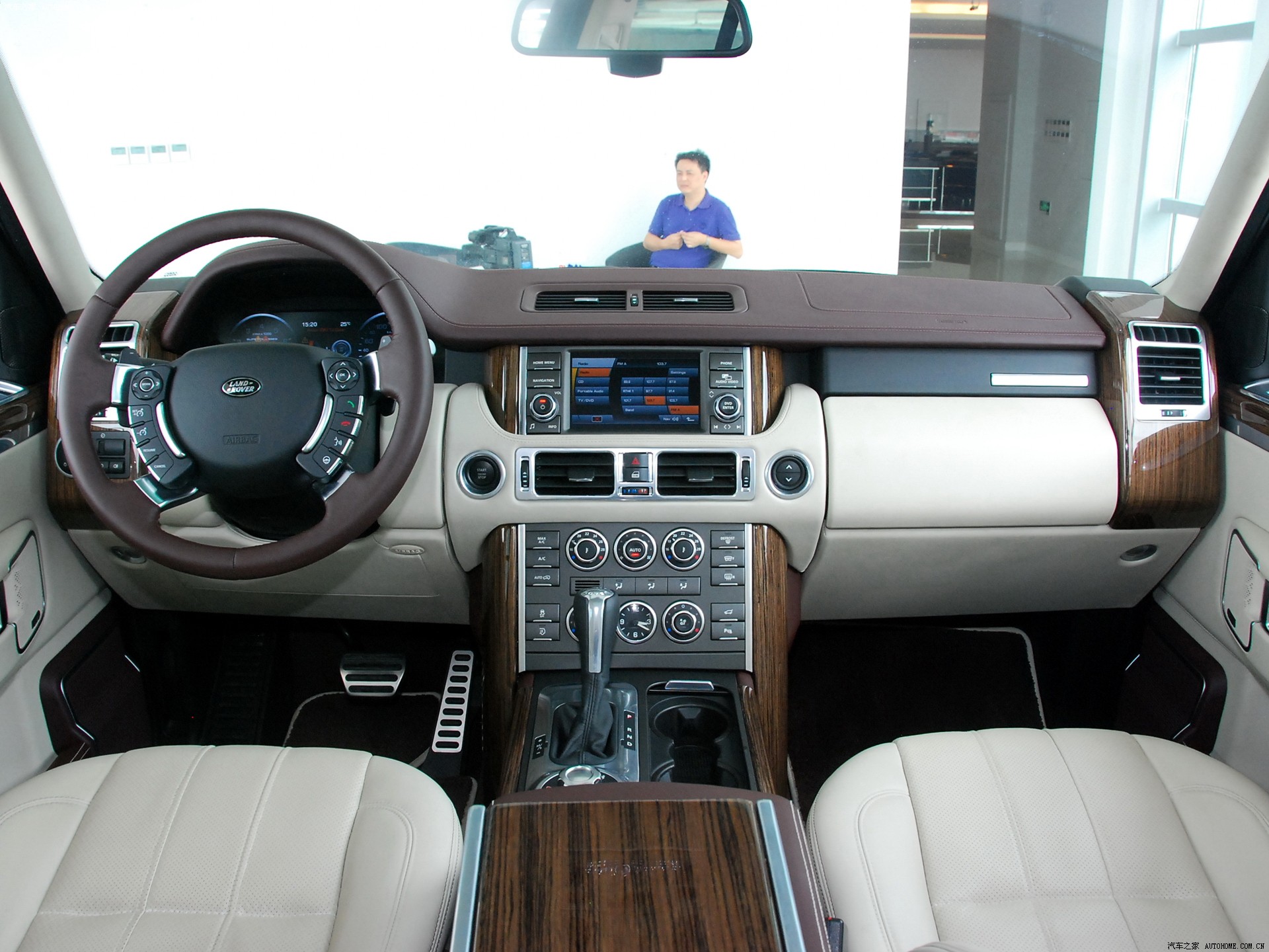 Land Rover Range Rover 2026 — Салон, фото 58