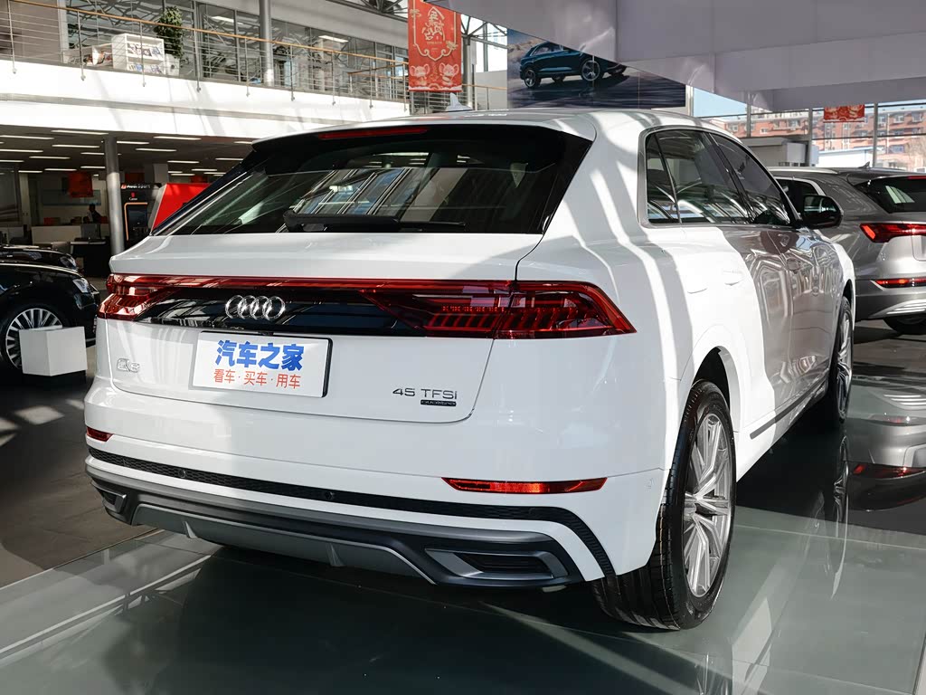 Audi Q8 2024 — фото 58