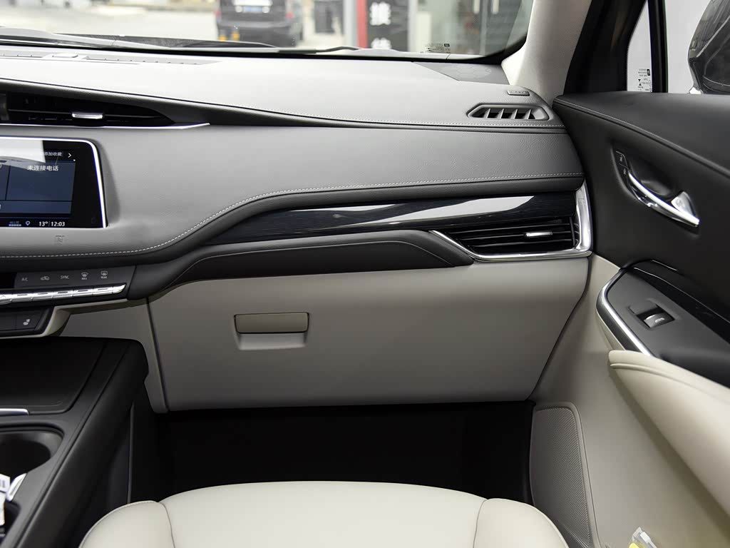 Cadillac XT4 2026 — фото 138