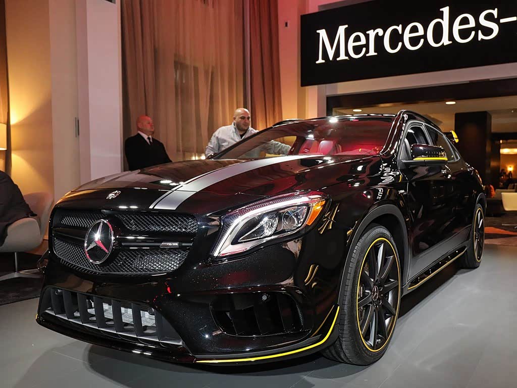 Mercedes-Benz GLA AMG 2025 — фото 15