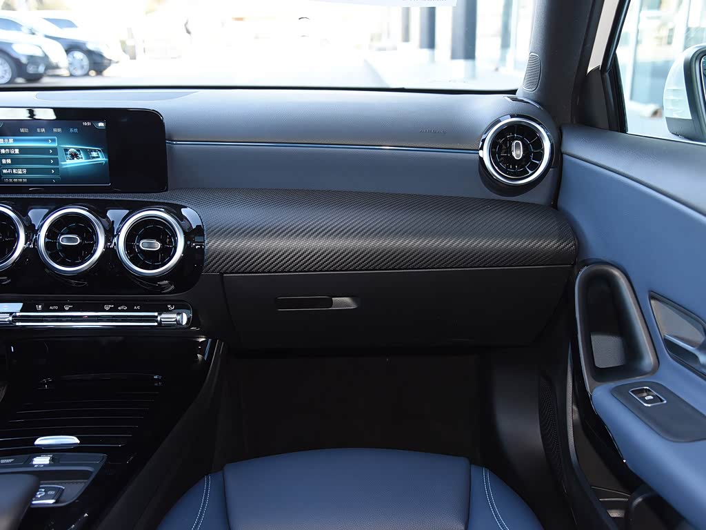 Mercedes-Benz A-Class 2025 — фото 138