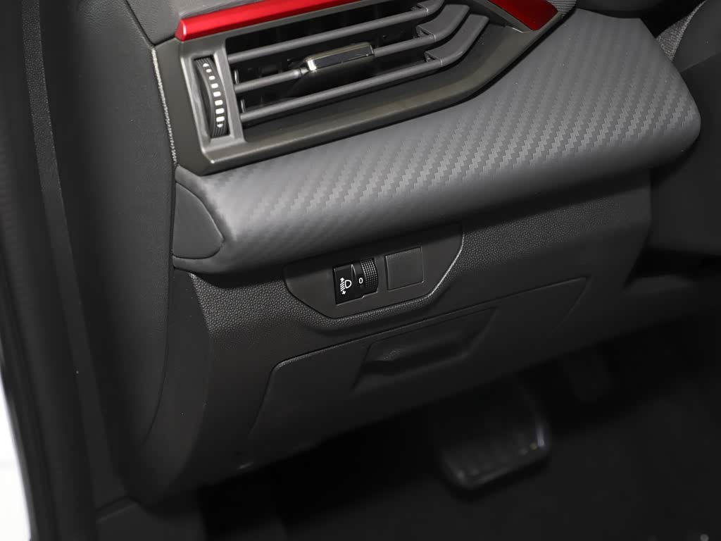 Dongfeng Yixuan GS 2025 — фото 155