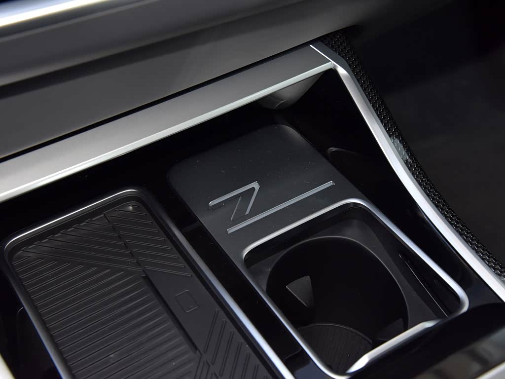BMW i7 M70L 2026 — фото 135