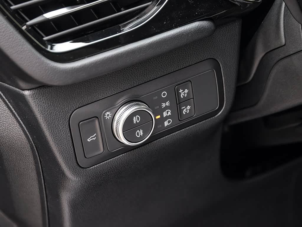 Ford Edge 2024 — фото 115
