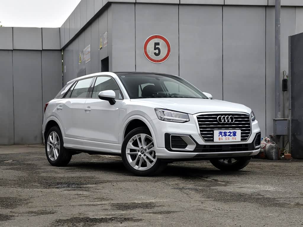 Audi Q2L 2025 — фото 44