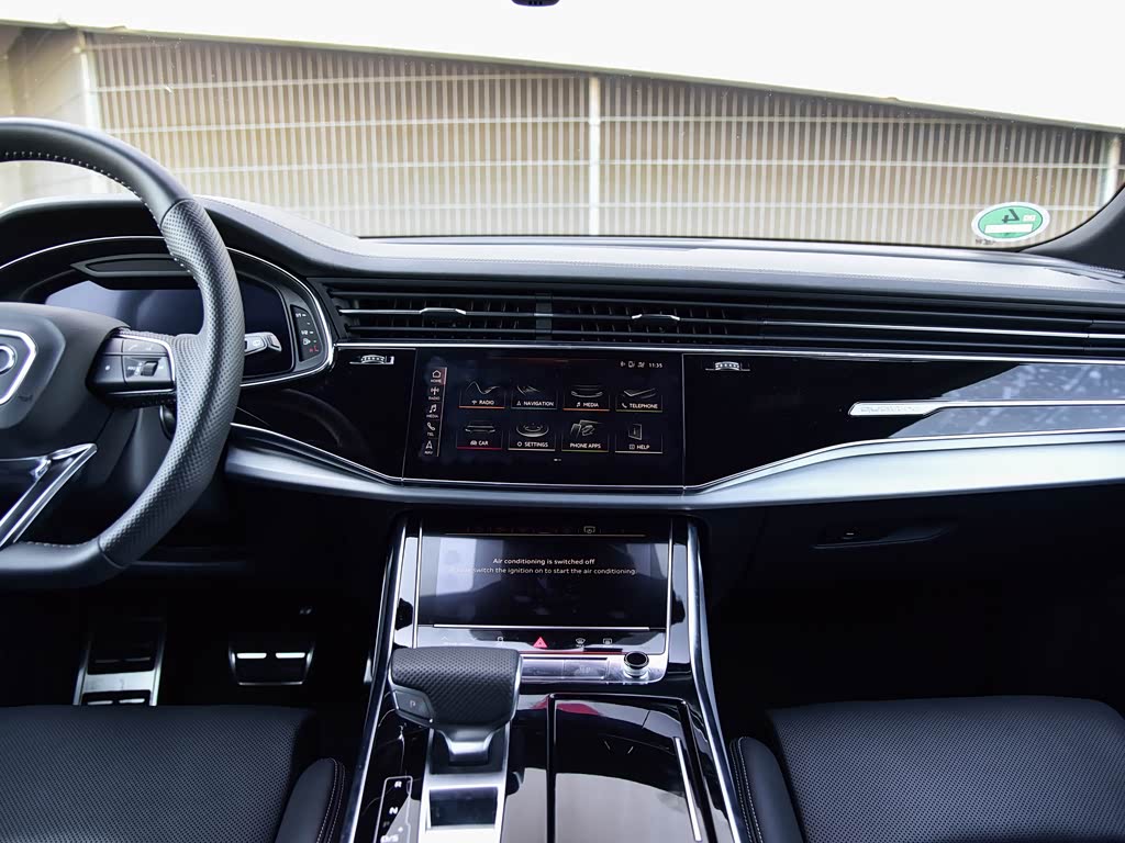 Audi Q8 2024 — фото 118