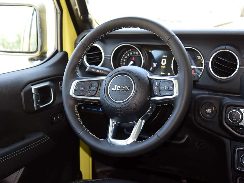 Jeep Wrangler New Energy 2025 — фото 113