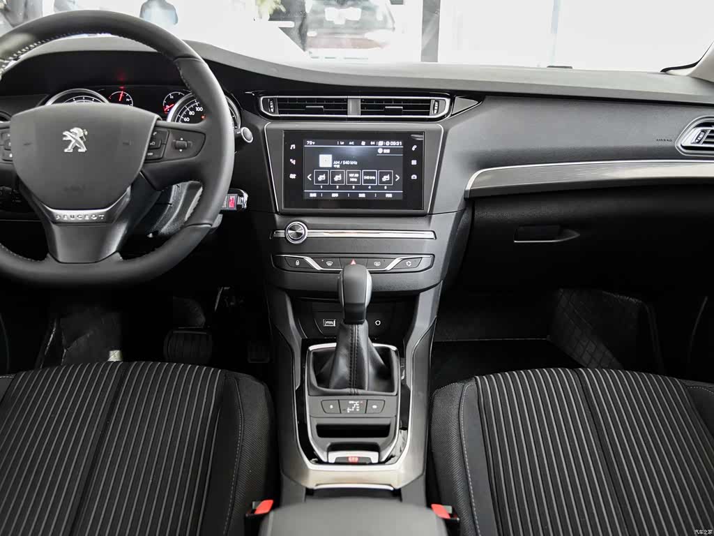 Peugeot 408 2024 — фото 129