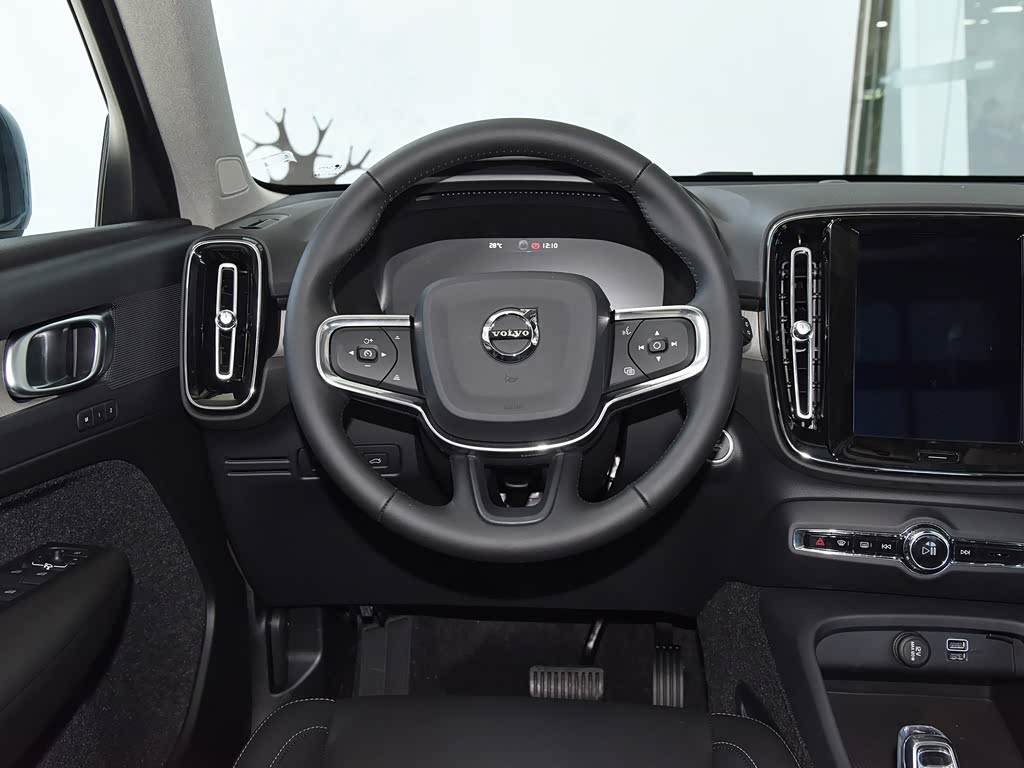 Volvo XC40 2026 — фото 100