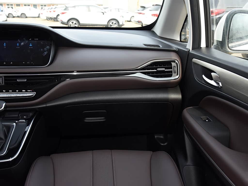 GAC Trumpchi M6 2026 — фото 158
