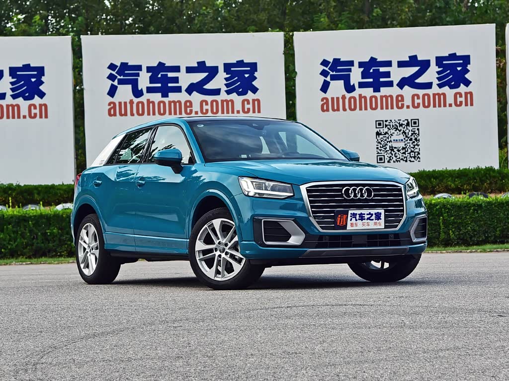 Audi Q2L 2025 — фото 18