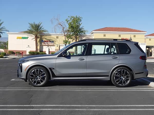 BMW X7 M60i 2026