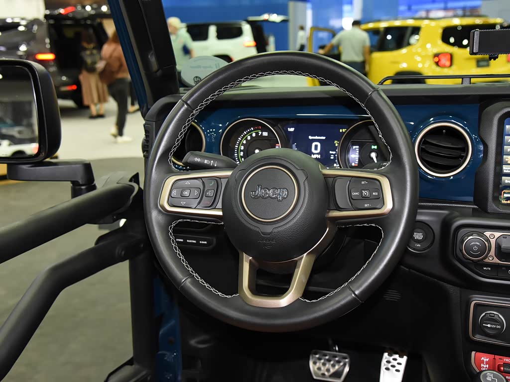 Jeep Wrangler New Energy 2025 — фото 132