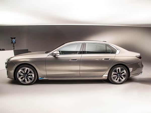 BMW i7 2026