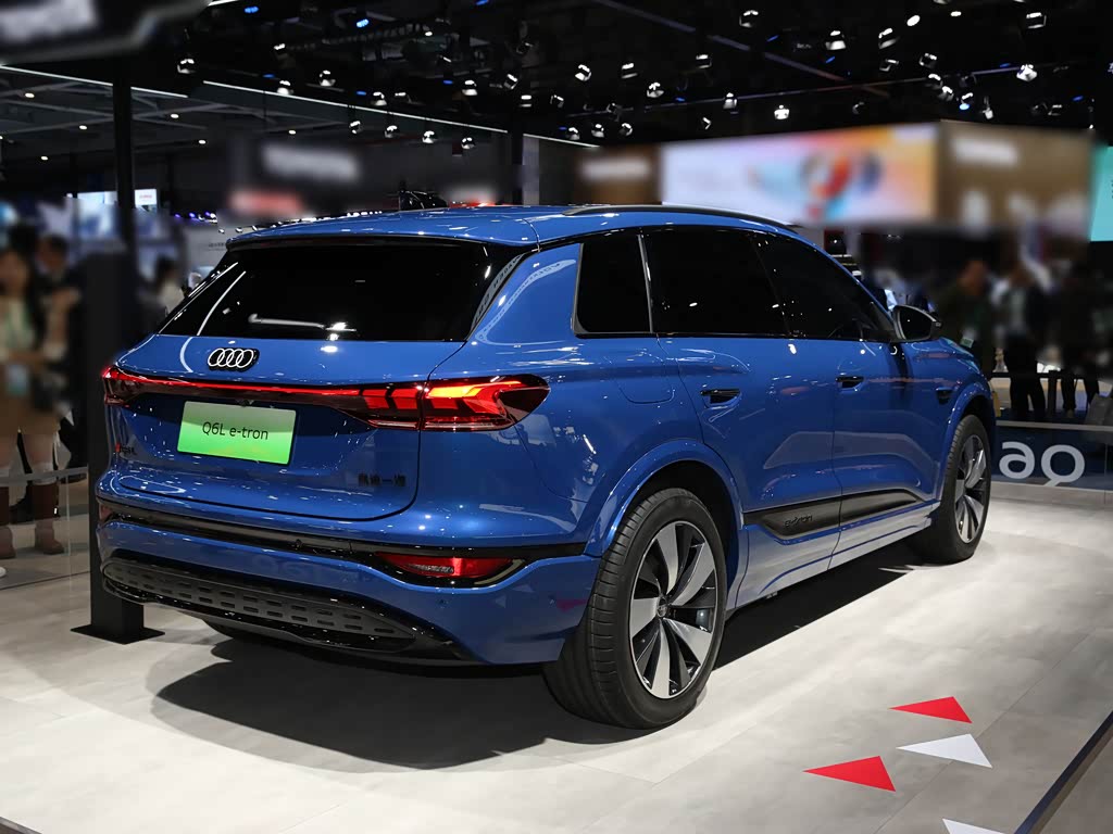 Audi Q6L E-Tron 2026 — фото 25