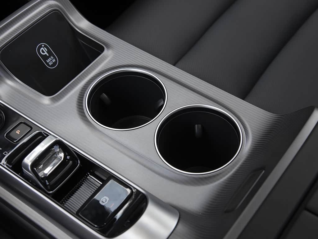 GAC Trumpchi E8 2024 — фото 42
