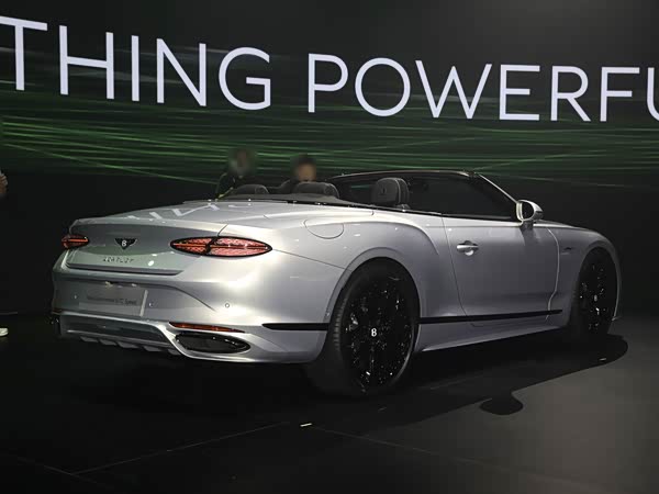 Bentley Continental Plug-In Hybrid 2026