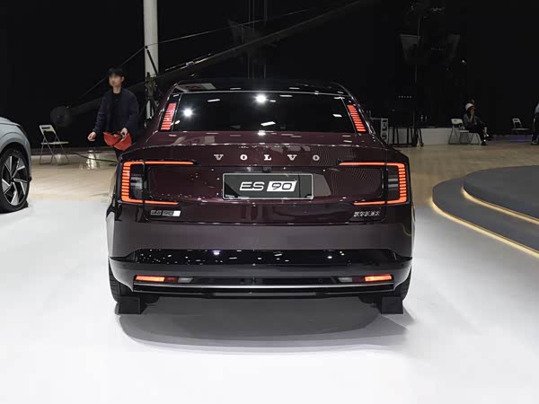 Volvo ES90 2027
