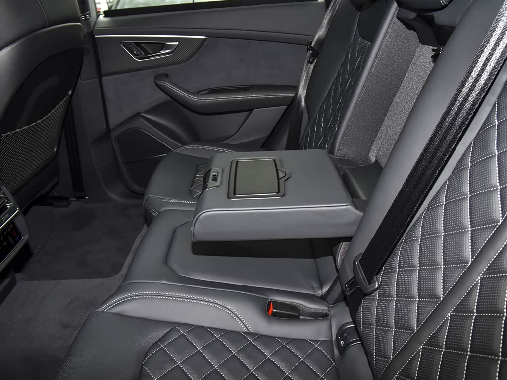 Audi SQ8 2026 — фото 123