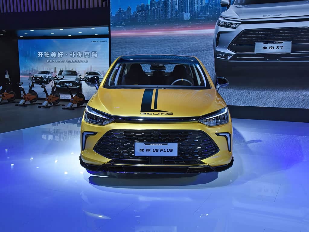 BAIC Beijingu5 PLUS 2023 — фото 18