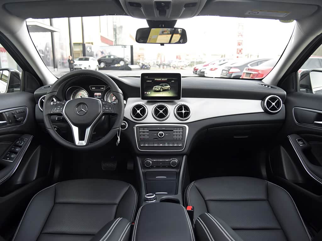 Mercedes-Benz GLA 2025 — фото 101