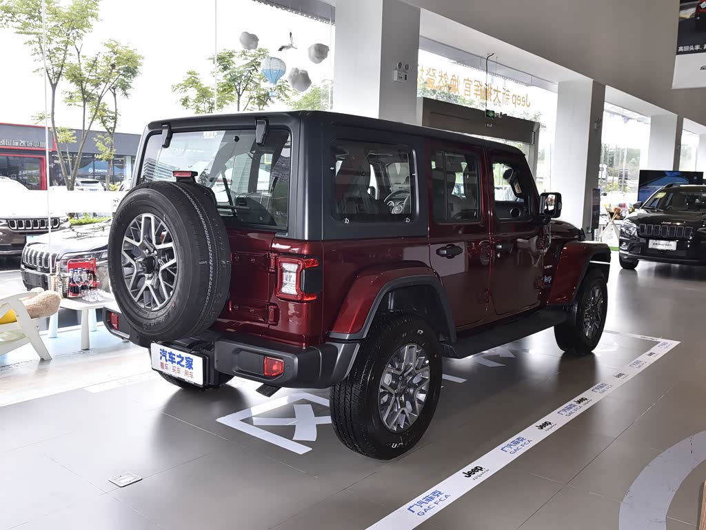 Jeep Wrangler New Energy 2025 — фото 30